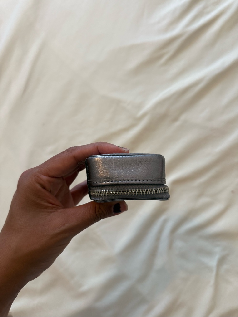COACH | Metallic Silver Zip Coin or Pouch - Picture 5 of 8